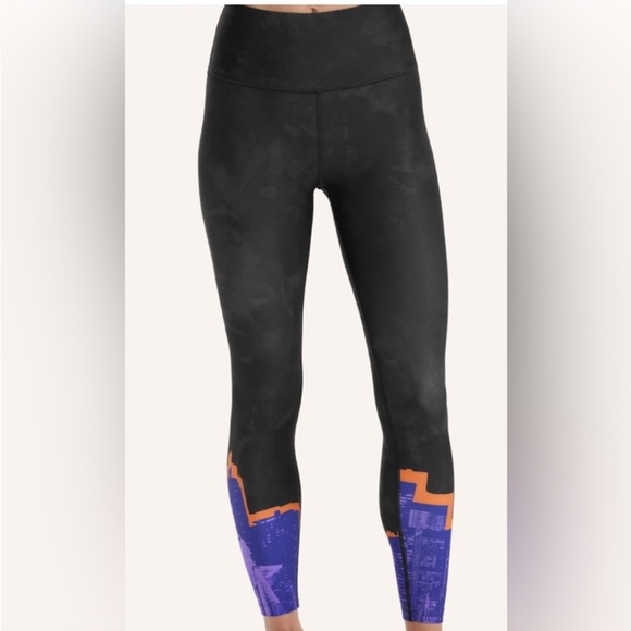 Peloton NYC High Rise Legging - Picture 4 of 8